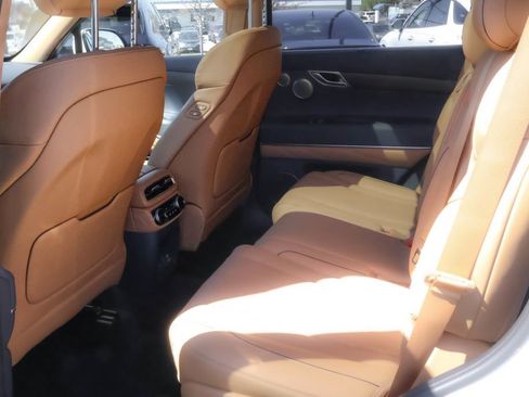 Used 2024 Genesis GV80 3.5T AWD/4WD image 32