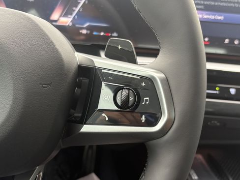 Used 2026 BMW 530i xDrive w/ M Sport Package image 19