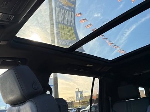 Used 2023 Chevrolet Suburban RST image 4