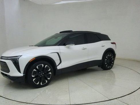 Used 2025 Chevrolet Blazer EV RS image 68