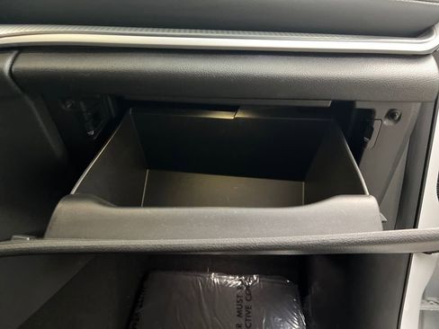 Used 2023 Jeep Grand Cherokee L Laredo image 29