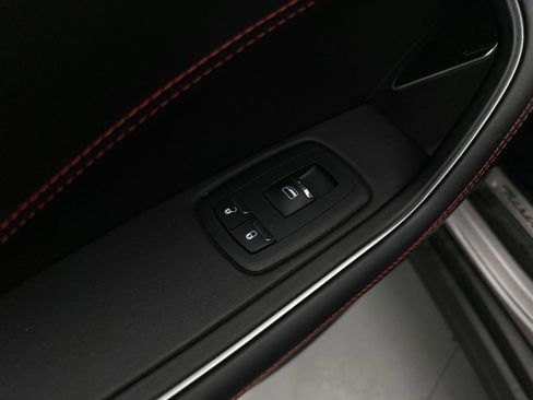 Used 2018 Maserati Levante GranLusso image 28