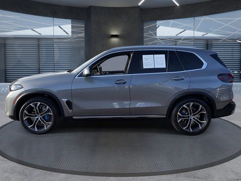 Used 2024 BMW X5 xDrive40i w/ Premium Package AWD/4WD image 3