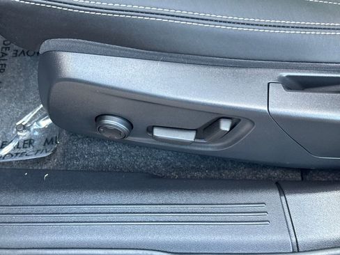 Used 2023 Volvo C40 P8 Recharge Ultimate w/ Protection Package Premier image 45