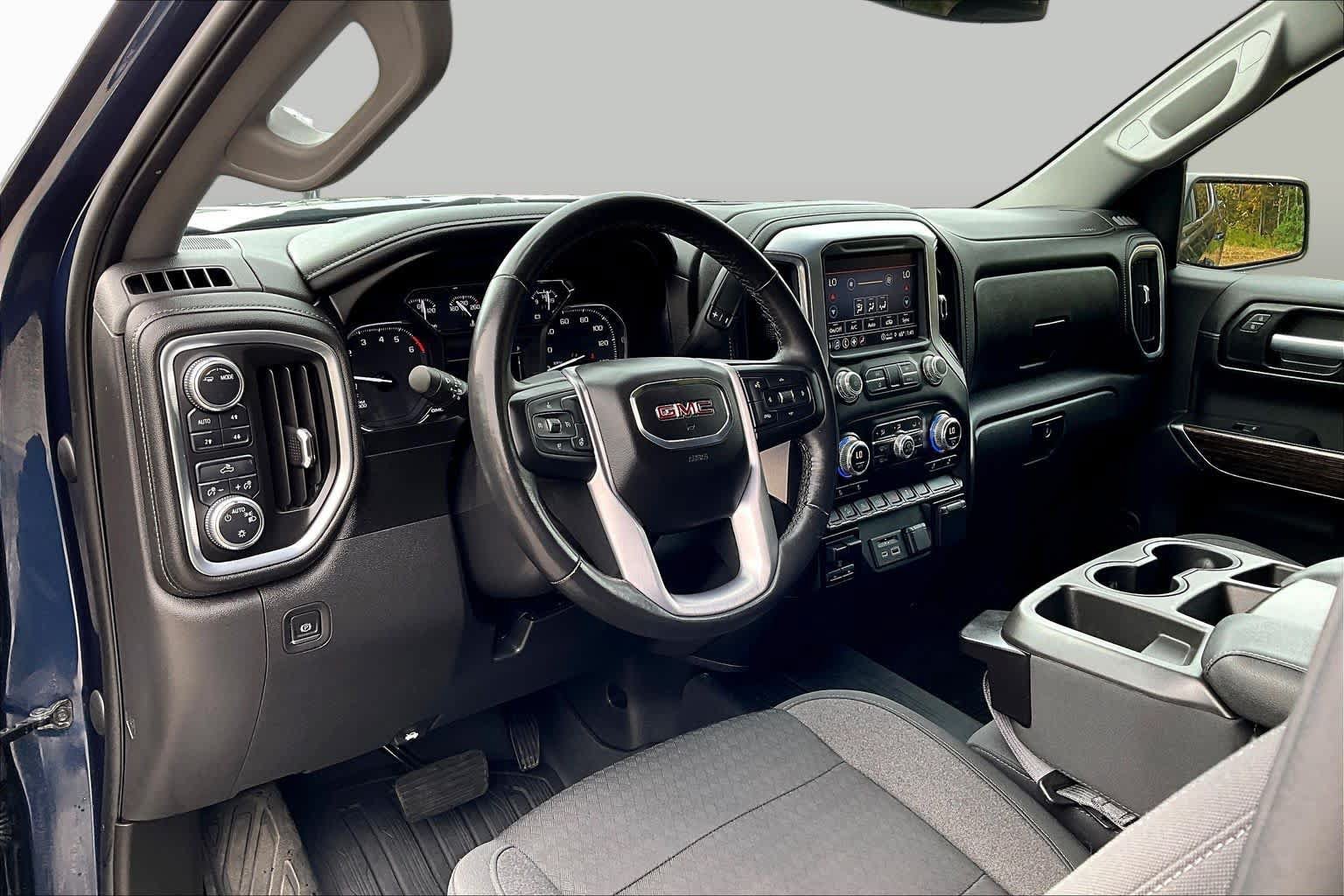 Used 2021 GMC Sierra 1500 SLE w/ X31 Off-Road Package AWD/4WD image 18
