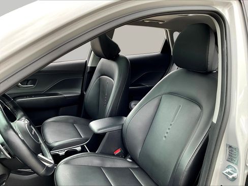 Used 2024 Hyundai Kona Limited FWD image 21