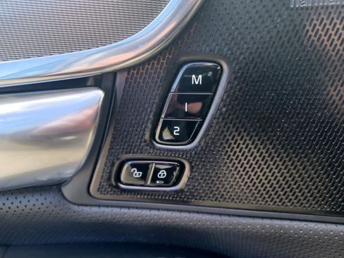 Used 2020 Volvo S90 T6 R-Design image 14