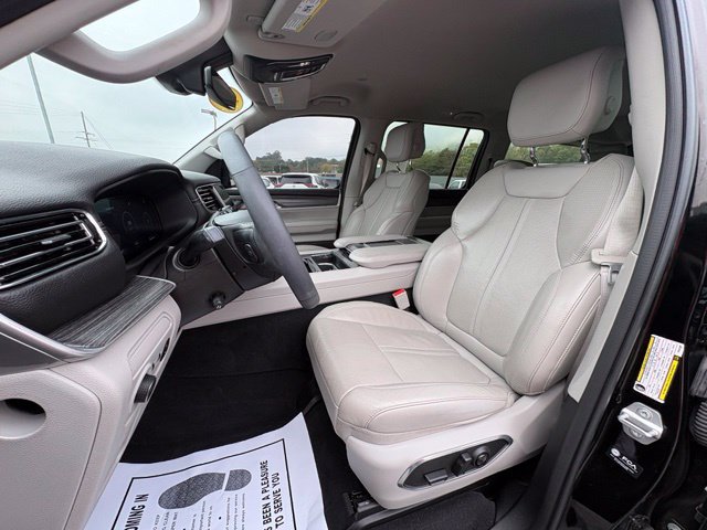 Used 2023 Jeep Wagoneer Series II AWD/4WD image 26