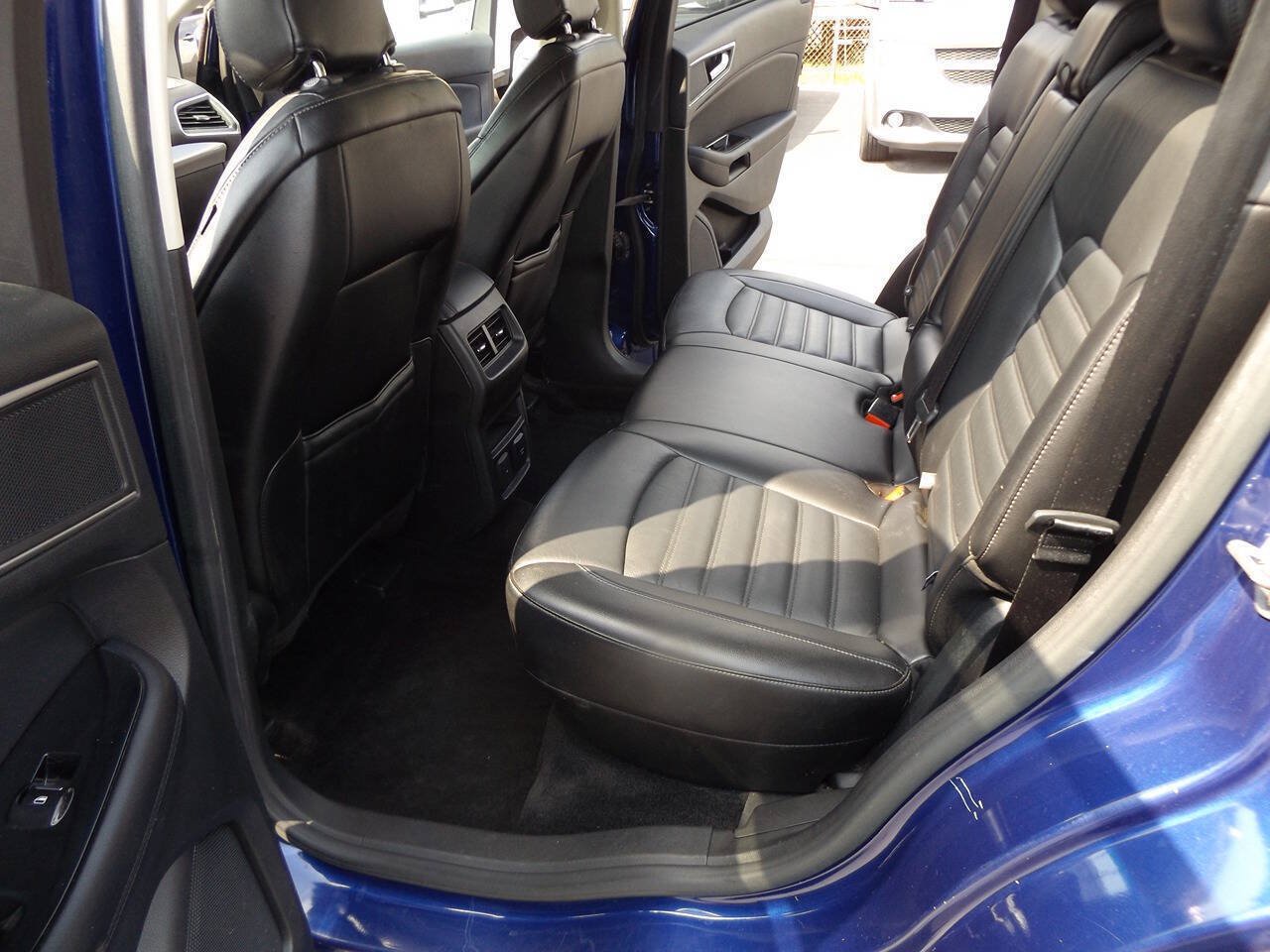 Used 2015 Ford Edge SEL w/ Equipment Group 201A AWD/4WD image 15