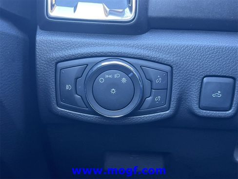 Certified 2022 Ford Ranger Lariat w/ Tremor Off-Road Package image 17