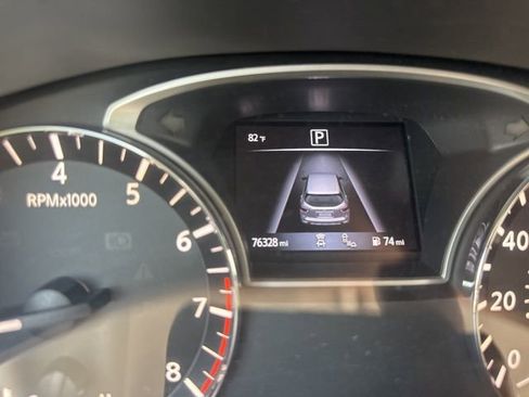 Used 2018 Nissan Pathfinder SL image 25