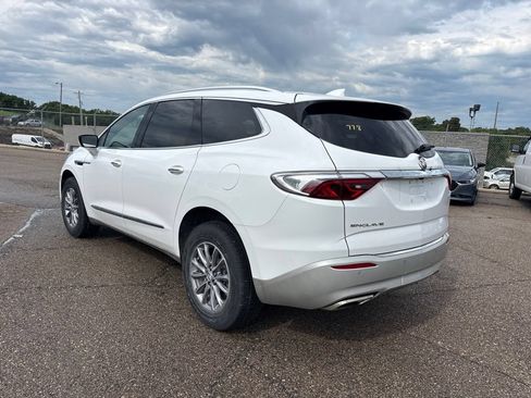 Used 2023 Buick Enclave Essence w/ Trailering Package, 5000 lbs. FWD image 5