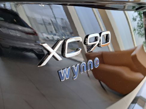 New 2026 Volvo XC90 B6 Ultra w/ Protection Package image 9