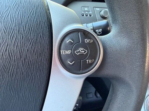 Used 2015 Toyota Prius Two w/ Preferred Accessory Package FWD image 26