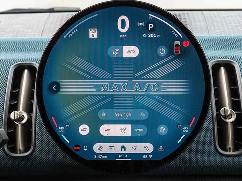 Used 2025 MINI Cooper Countryman S w/ Comfort Package Max image 14