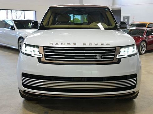 Used 2024 Land Rover Range Rover SV image 20