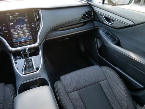 Used 2024 Subaru Outback Premium image 11