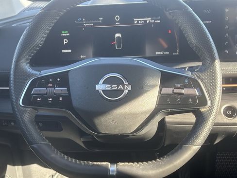 Used 2023 Nissan Ariya AWD image 33