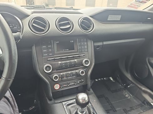 Used 2017 Ford Mustang Convertible RWD image 20