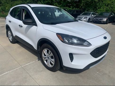 Used 2022 Ford Escape S AWD/4WD image 3