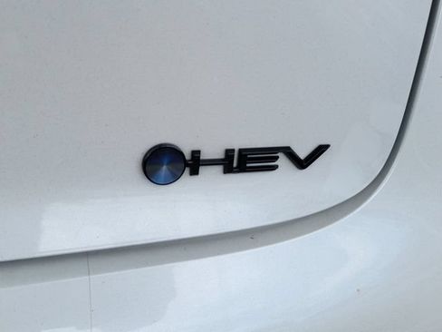 Used 2026 Toyota Prius FWD image 5