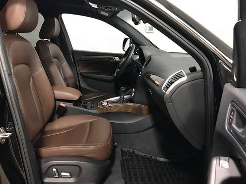 Used 2017 Audi Q5 2.0T Premium Plus w/ Technology Package AWD/4WD image 14