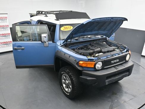 Used 2013 Toyota FJ Cruiser 4WD image 40
