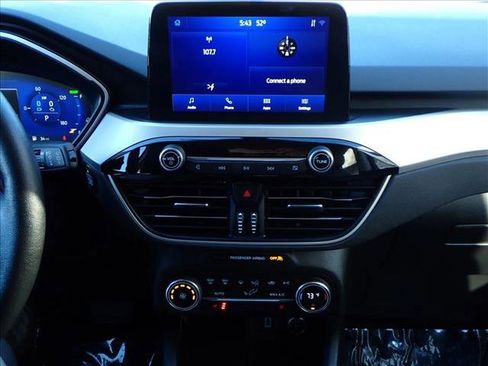 Used 2020 Ford Escape SE Sport image 16