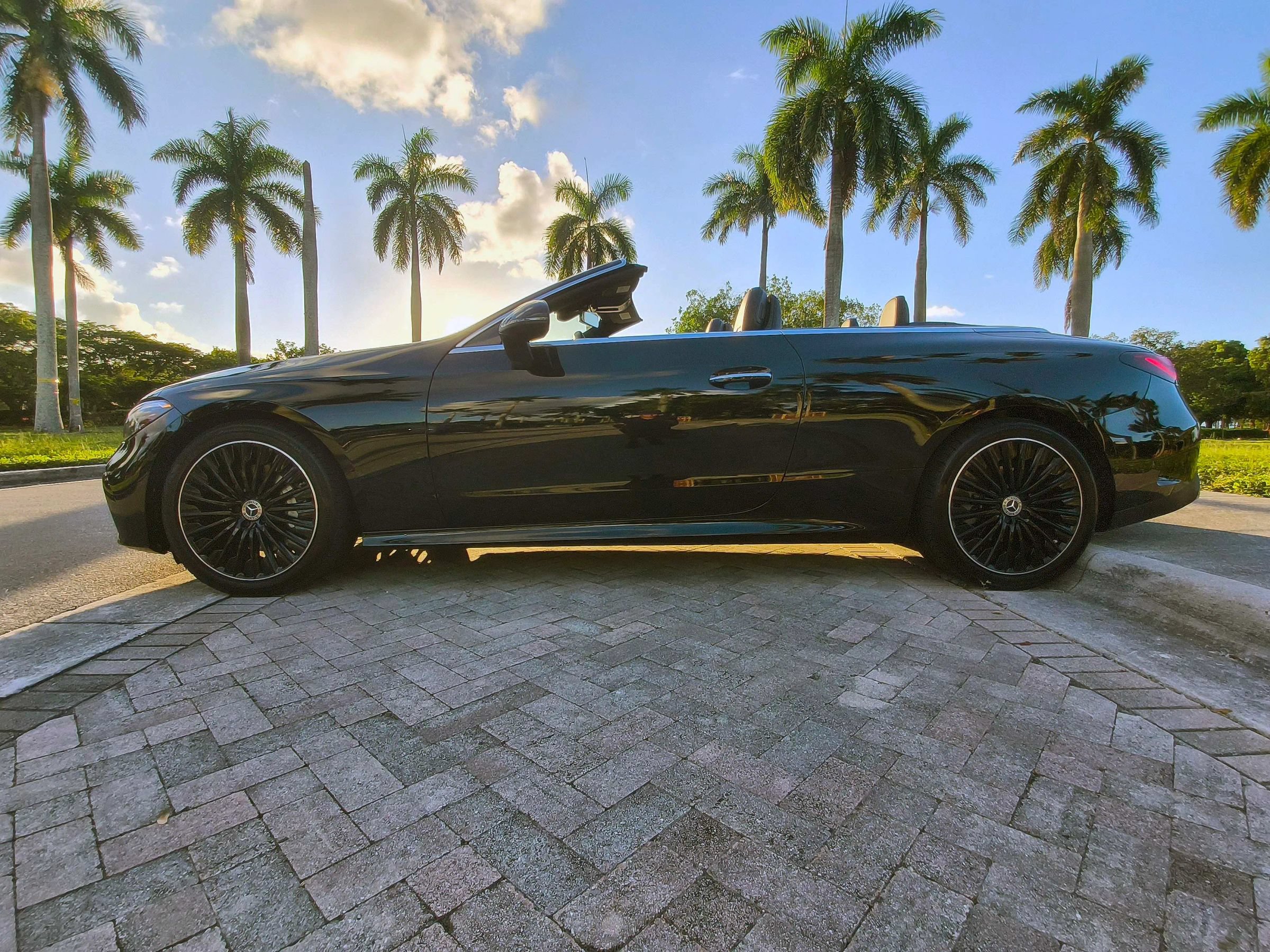 Used 2025 Mercedes-Benz CLE 300 4MATIC Cabriolet image 15