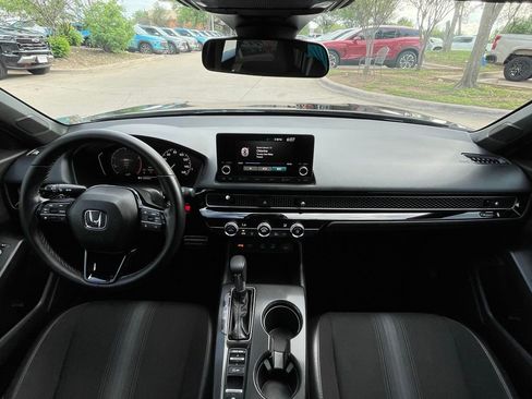 Used 2025 Honda Civic Sport image 11