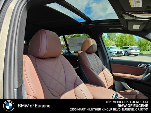 New 2026 BMW X5 xDrive40i w/ M Sport Package AWD/4WD image 13