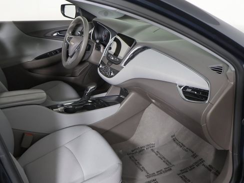 Used 2021 Chevrolet Malibu LT image 22