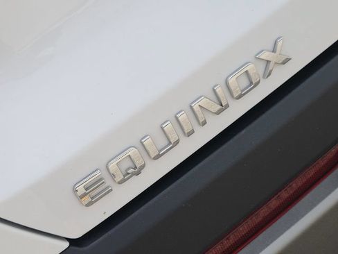 Used 2026 Chevrolet Equinox LT w/ Convenience Package II FWD image 9