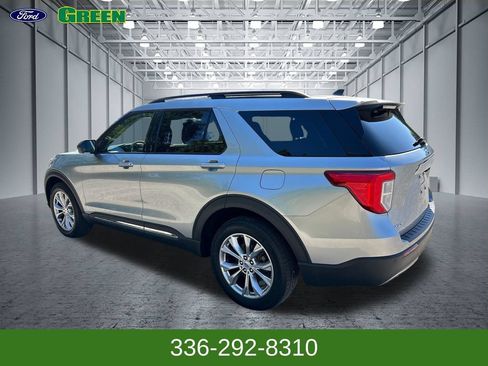 Used 2023 Ford Explorer XLT w/ Equipment Group 202A AWD/4WD image 3