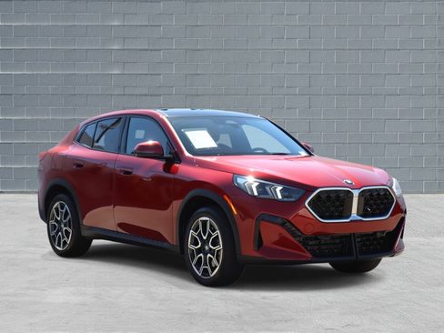 Used 2024 BMW X2 xDrive28i image 1