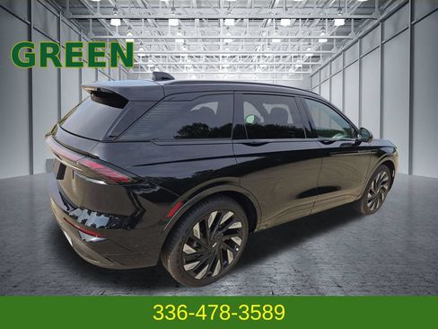 Used 2024 Lincoln Nautilus Reserve w/ Jet Appearance Package (87T) AWD/4WD image 5
