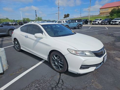 Used 2017 Honda Accord EX-L image 4
