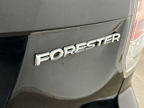 Used 2018 Subaru Forester 2.5i Premium w/ All-Weather Package image 27