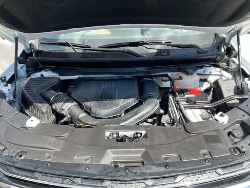 Used 2025 Chevrolet Traverse LT w/ Driver Confidence Package AWD/4WD image 30