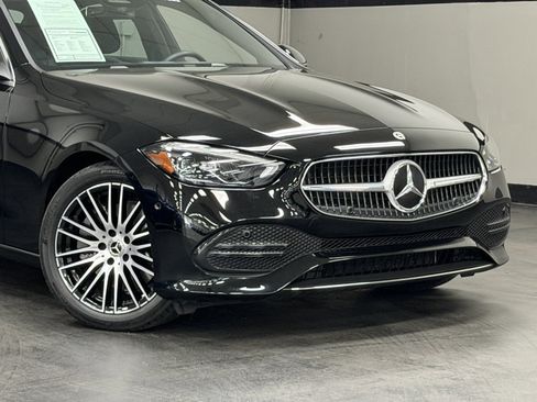 Used 2025 Mercedes-Benz C 300 4MATIC Sedan image 3