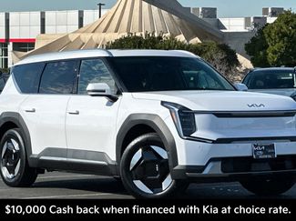 New 2026 Kia EV9 Wind video 2