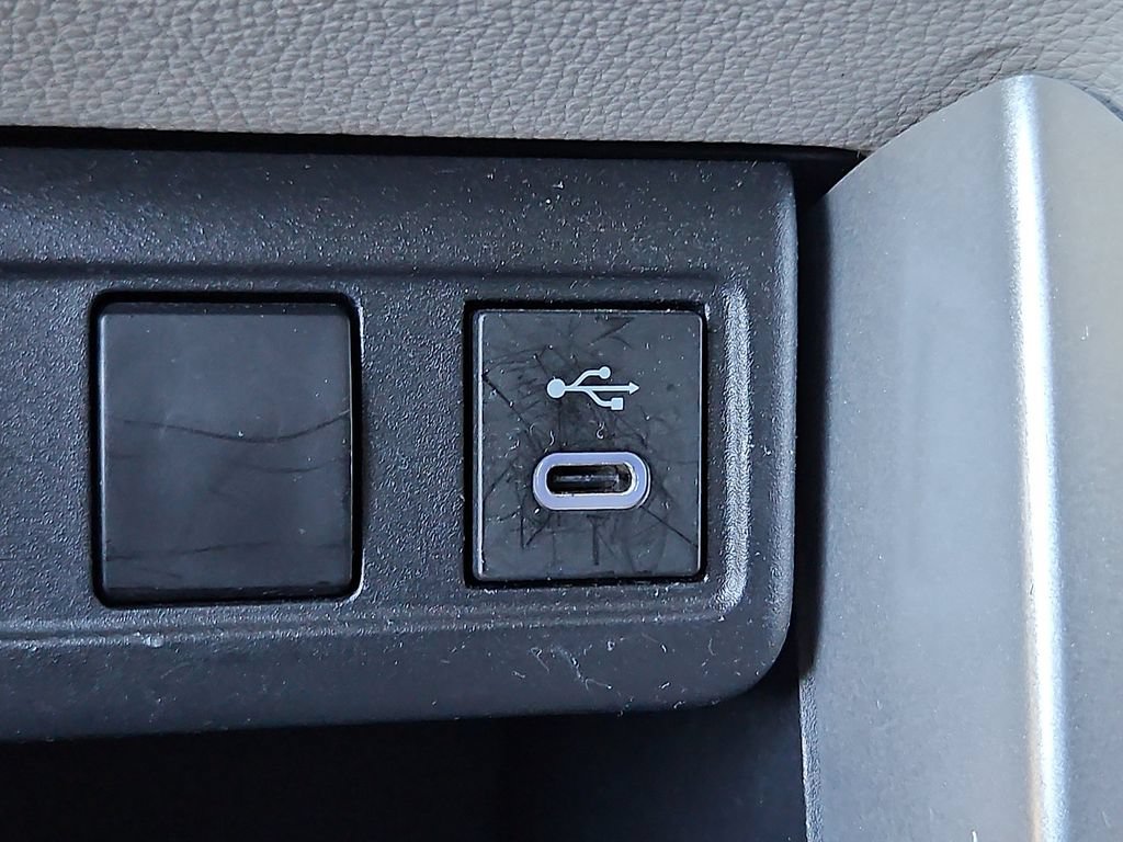 Used 2023 Toyota Corolla Cross L FWD image 22