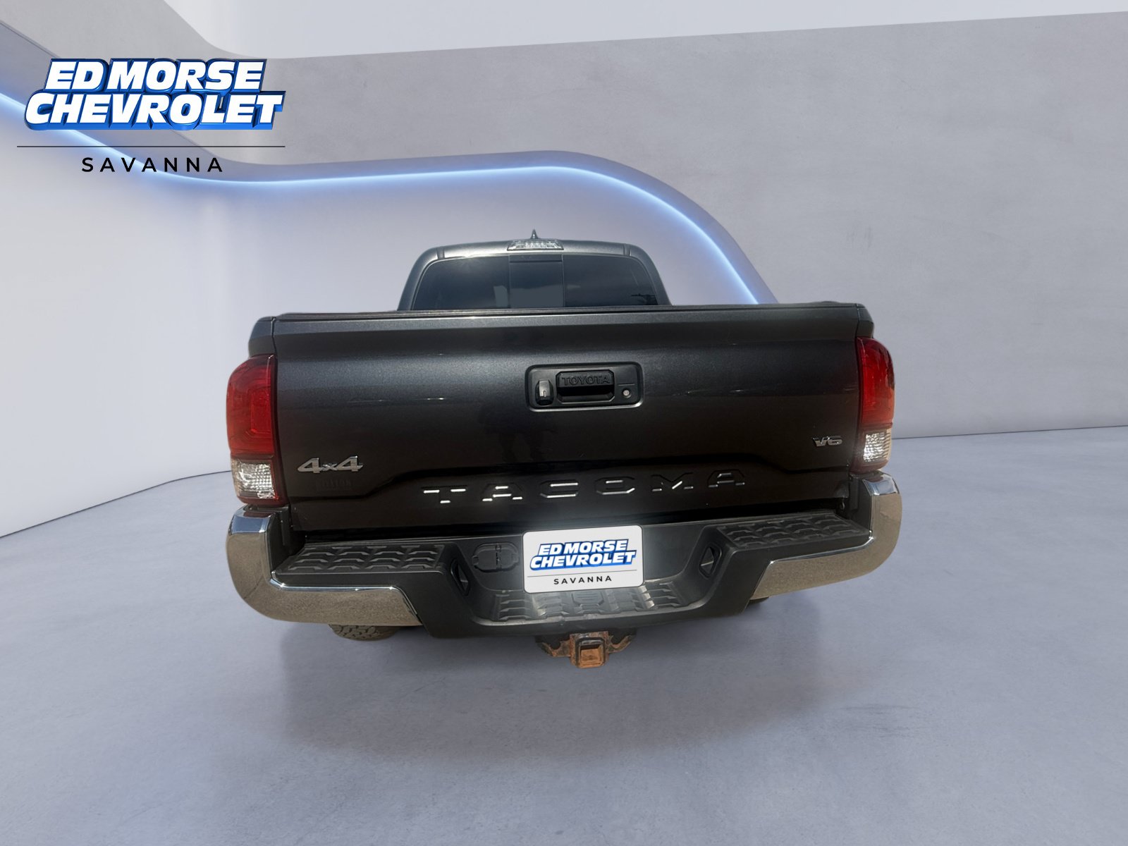 Used 2020 Toyota Tacoma SR5 AWD/4WD image 4