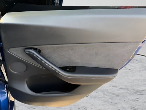 Used 2021 Tesla Model Y 2WD image 24