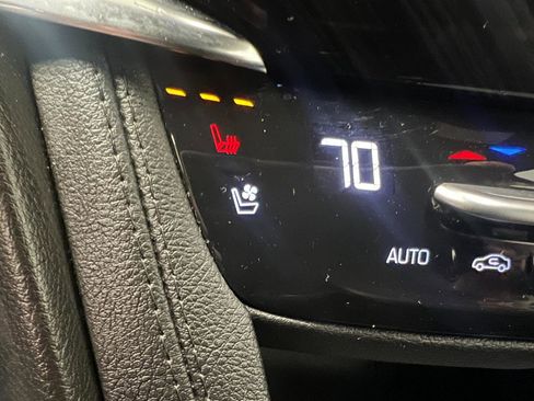 Used 2024 Cadillac XT6 Premium Luxury FWD image 51