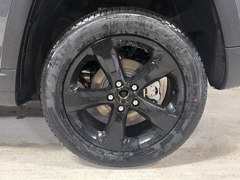 New 2026 Jeep Grand Cherokee Limited w/ Limited Altitude Package image 9