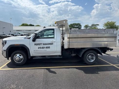 Used 2024 GMC Sierra 3500 SLE w/ Snow Plow Prep Package AWD/4WD image 3