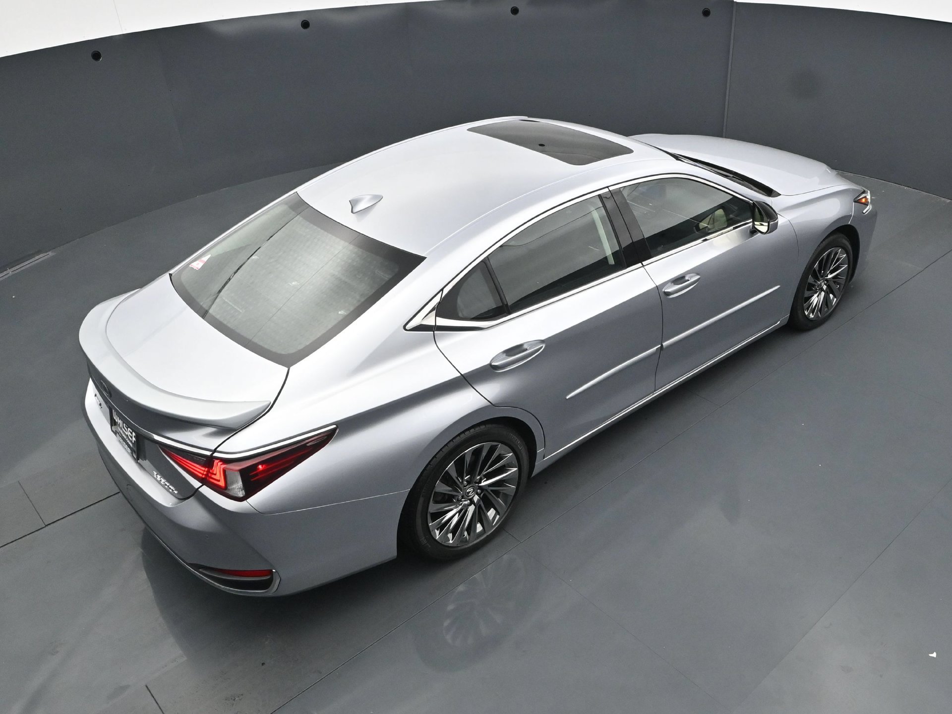 Used 2025 Lexus ES 300h FWD image 40