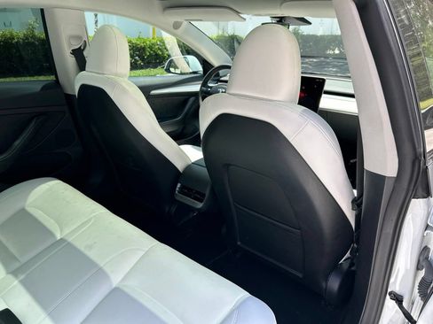Used 2023 Tesla Model 3 Standard Range RWD image 38