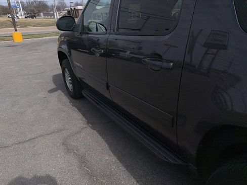 Used 2011 GMC Yukon XL 2500 SLT w/ SLT-2 Equipment Package image 26